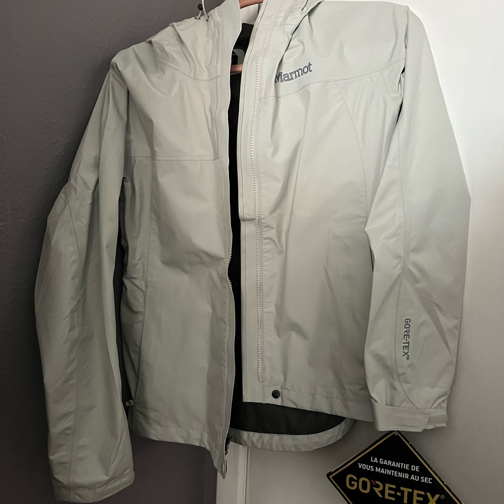 New with tags marmot minimalist jacket.